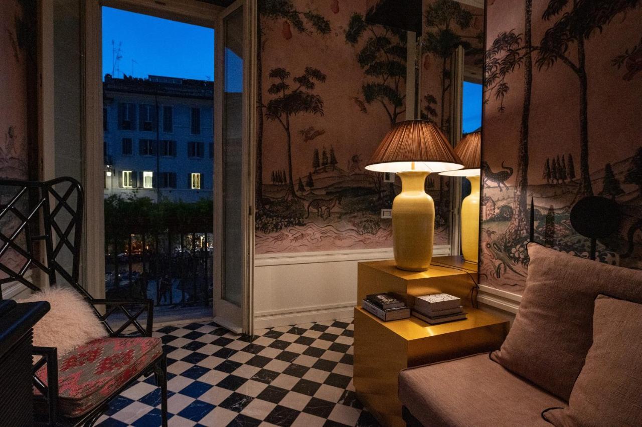 Pantheon Balcony Morgana Aparthotel Roma